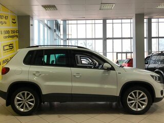 2016 Volkswagen Tiguan Euro 6 I Рестайлинг, белый, 1325000 рублей, вид 4