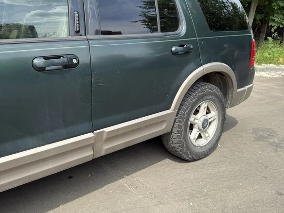 2002 Ford Explorer III, зелёный - вид 14