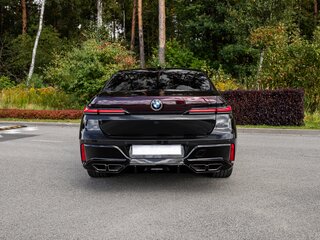 2025 BMW 7 серии 740d xDrive VII (G70), чёрный, 14000000 рублей, вид 5