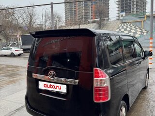 2008 Toyota Noah II (R70), чёрный, 1100000 рублей, вид 4