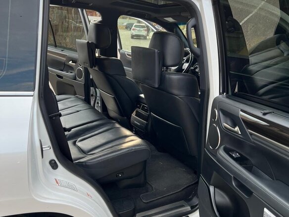 2018 Lexus LX 570 III Рестайлинг 2, белый, 7300000 рублей - вид 7