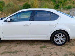 2014 Skoda Octavia III (A7), белый, 1000000 рублей, вид 4