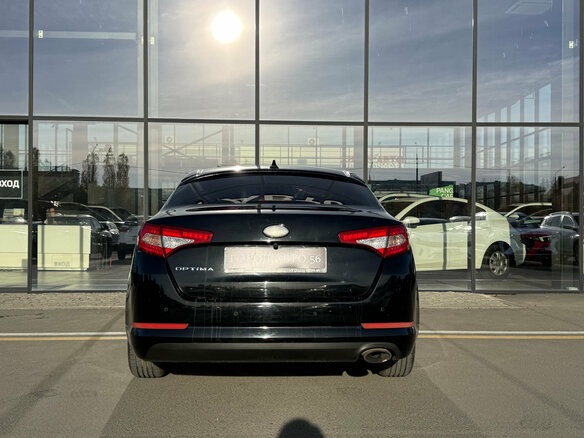 2013 Kia Optima III Рестайлинг, чёрный, 1030000 рублей - вид 4
