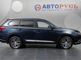 2018 Mitsubishi Outlander III Рестайлинг 2, синий, 1555000 рублей, вид 5