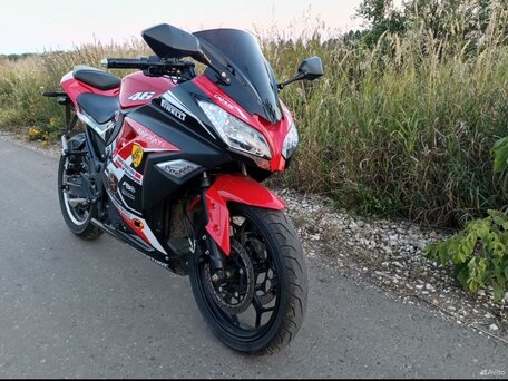 2025 Yamaha YZF-R3, красный, 175000 рублей, вид 2
