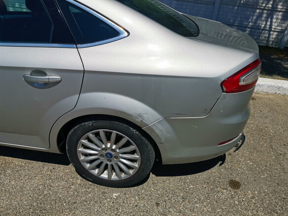 2011 Ford Mondeo IV Рестайлинг, серебристый, 800000 рублей - вид 5