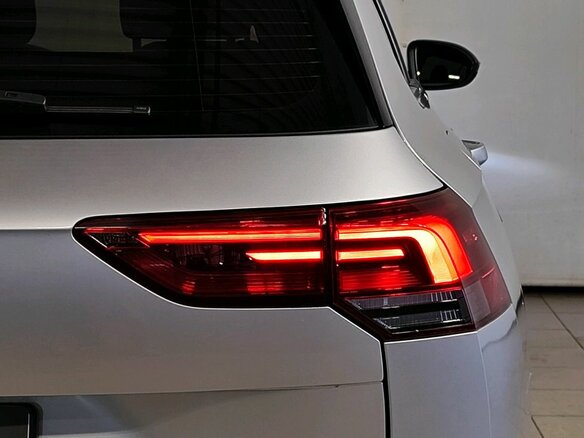 2021 Volkswagen Golf VIII, серый, 1589000 рублей - вид 6