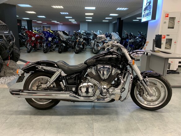 2002 Honda VTX 1800, чёрный, 730000 рублей