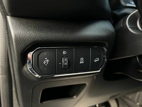 2026 Haval Jolion I Рестайлинг, чёрный, 3099000 рублей - вид 16
