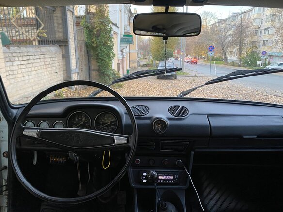 1995 Lada (ВАЗ) 2106, белый, 200000 рублей - вид 8