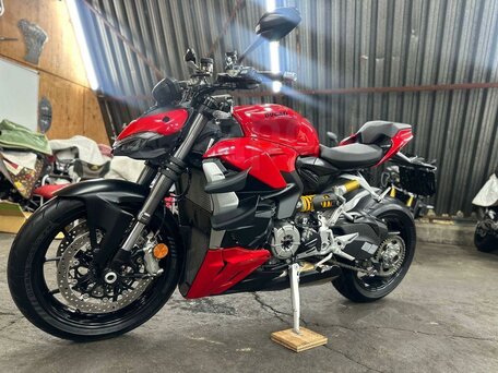 2022 Ducati Streetfighter V2, красный, 1520000 рублей, вид 2