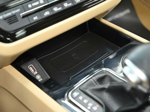 2018 Kia Carnival III, чёрный - вид 10