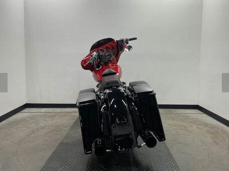 2011 Harley-Davidson Street Glide, пурпурный, 799000 рублей, вид 4
