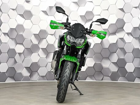 2025 Kawasaki Z 400, чёрный, 675000 рублей, вид 5