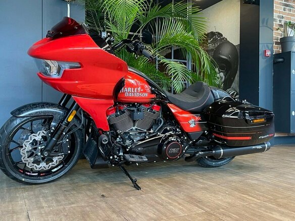 2026 Harley-Davidson CVO Road Glide ST, красный, 7650000 рублей - вид 2