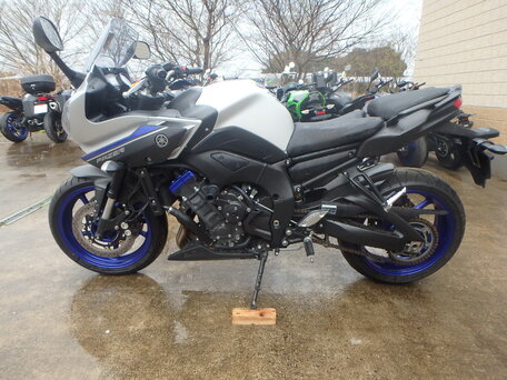 2016 Yamaha FZ8, серебристый, 800000 рублей, вид 1