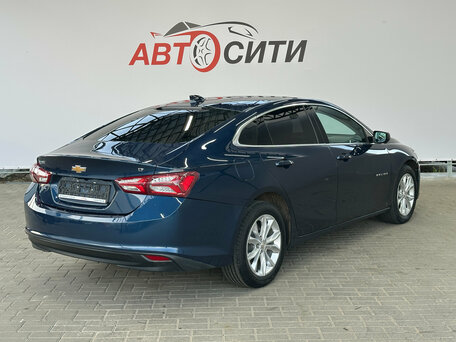 2019 Chevrolet Malibu IX Рестайлинг, синий, 1520000 рублей, вид 5