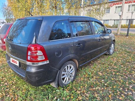 2011 Opel Zafira B Рестайлинг, серый, 600000 рублей, вид 3