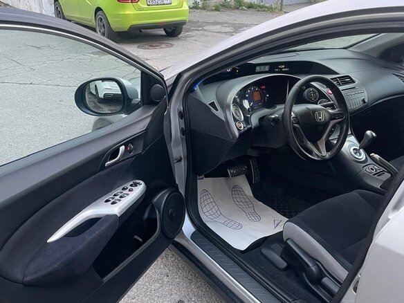 2008 Honda Civic VIII, серебристый, 400000 рублей - вид 5