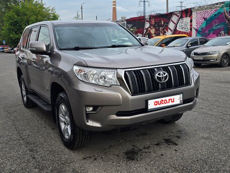 2021 Toyota Land Cruiser Prado 150 Series Рестайлинг 3, коричневый, 5200000 рублей, вид 3