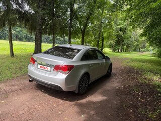 2015 Chevrolet Cruze I Рестайлинг, серебристый, 950000 рублей, вид 5