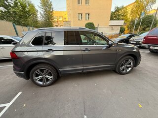 2019 Volkswagen Tiguan Allspace II, серый, 3500000 рублей, вид 2