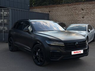 2019 Volkswagen Touareg III, чёрный, 5300000 рублей, вид 3