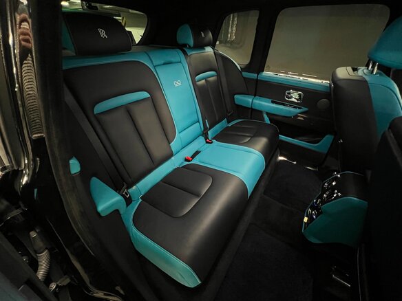 2020 Rolls-Royce Cullinan Black Badge I (Series I), чёрный, 39950000 рублей - вид 14