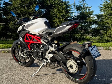 2016 MV Agusta Brutale 800, белый, 685000 рублей, вид 4