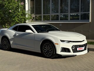 2013 Chevrolet Camaro V Рестайлинг, белый, 2200000 рублей, вид 1
