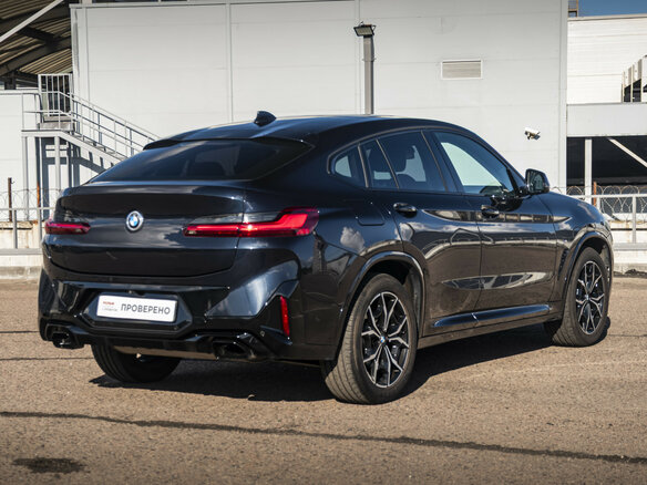 2022 BMW X4 25i II (G02) Рестайлинг, чёрный, 5549000 рублей - вид 4