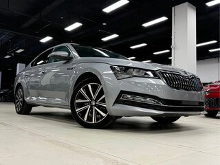 2023 Skoda Superb III Рестайлинг, серый, 2490000 рублей, вид 3