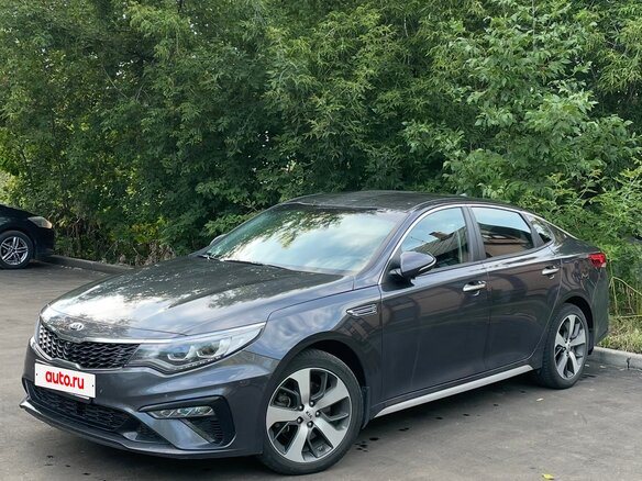 2019 Kia Optima IV Рестайлинг, серый, 2100000 рублей - вид 3