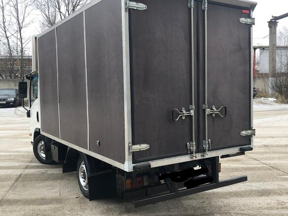 2010 Isuzu Elf (N-series), белый, 900000 рублей - вид 1