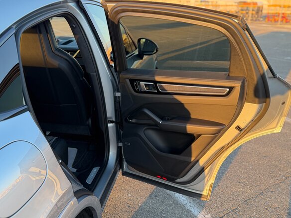 2019 Porsche Cayenne S Coupé III, серый, 8500000 рублей - вид 33