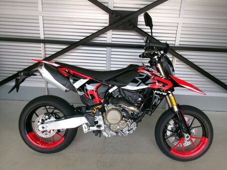 2024 Ducati Hypermotard, чёрный, 1277000 рублей, вид 2