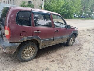 2005 Chevrolet Niva I, красный, 150000 рублей, вид 2
