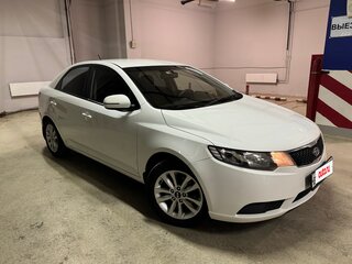 2012 Kia Cerato 6-speed II, белый, 850000 рублей, вид 2