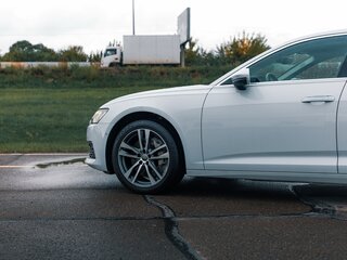 2018 Audi A6 55 TFSI V (C8), белый, 4750000 рублей, вид 4