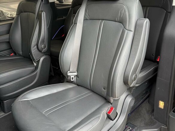 2023 Hyundai Staria I, чёрный, 5590000 рублей - вид 11