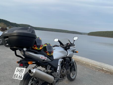 2006 Kawasaki Z 750, серебристый, 450000 рублей, вид 2
