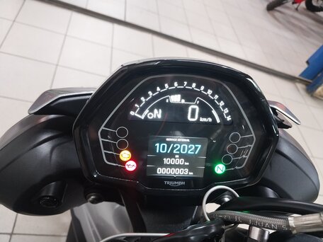 2026 Triumph Street Triple, серый, 1249000 рублей, вид 5