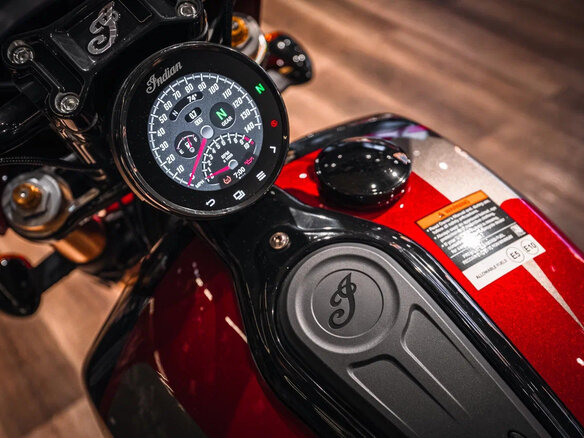 2026 Indian Scout, красный, 2440000 рублей - вид 16