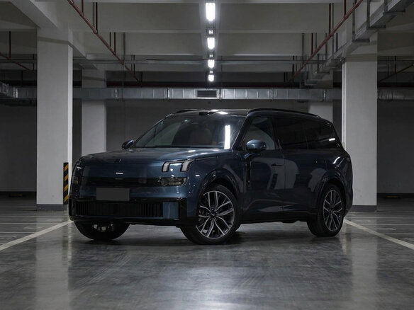 2026 Lynk & Co 900, синий, 7300000 рублей