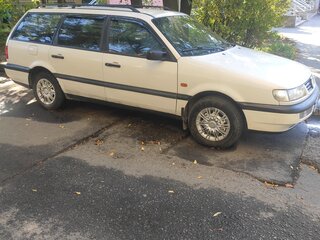 1995 Volkswagen Passat B4, белый, 275000 рублей, вид 2