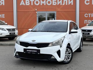 2020 Kia Rio IV Рестайлинг, белый, 1170000 рублей, вид 1