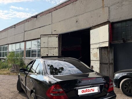 2002 Mercedes-Benz E-Класс 240 III (W211, S211), чёрный, 900000 рублей, вид 5