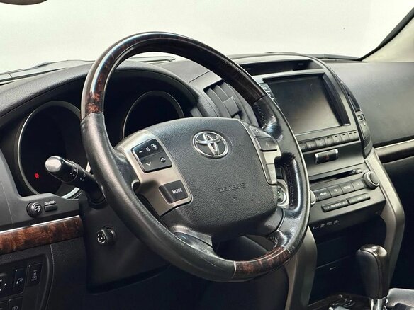 2010 Toyota Land Cruiser 200 Series, серый, 2361000 рублей - вид 19