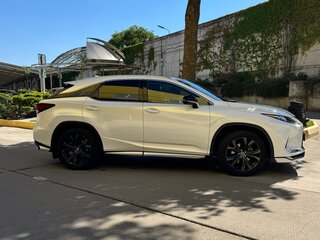 2020 Lexus RX 300 IV Рестайлинг, белый, 5200000 рублей, вид 3