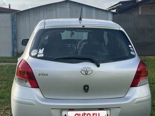 2010 Toyota Vitz II (XP90), серый, 650000 рублей, вид 2